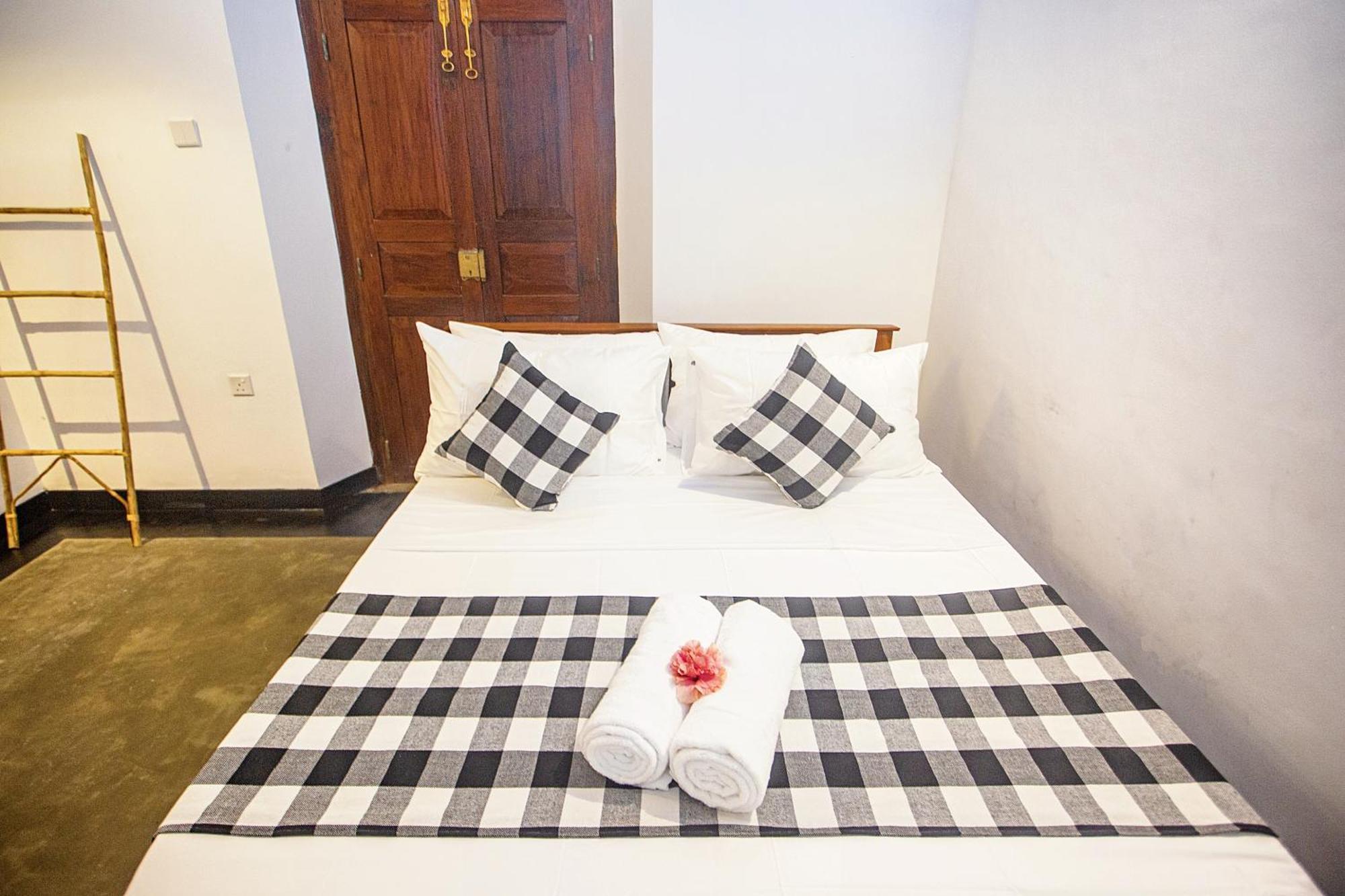 Villa Risithenmi Ahangama Esterno foto