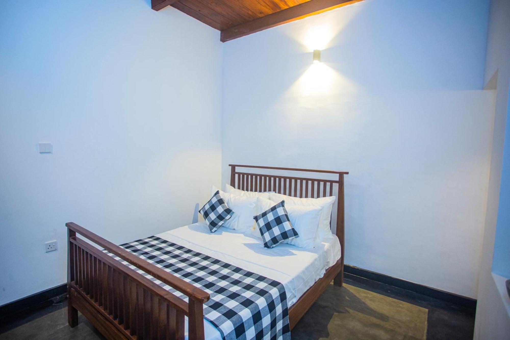 Villa Risithenmi Ahangama Esterno foto